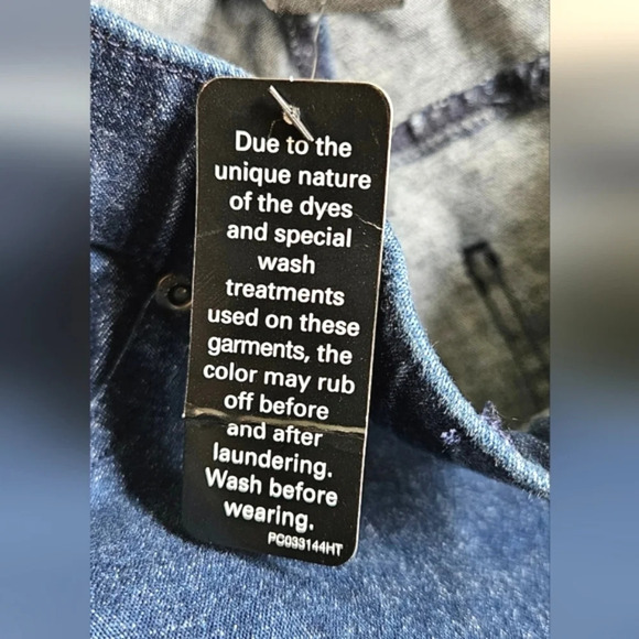 🟢3/$19🟢 HUE Jeggings Jean Leggings Distressed  Blue Size M - Picture 9 of 10